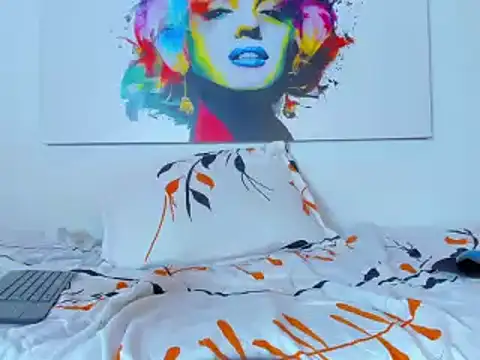 Snapshot of sweetts_skailer chatting on February 5, 2025, 4:58 pm sweetts skailer online show from February 5, 2025, 4:58 pm