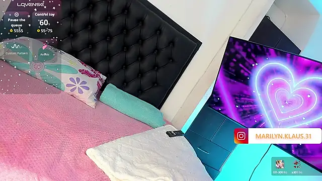 Snapshot of Maryonthemoon chatting on September 24, 2025, 7:26 am Maryonthemoon online show from September 24, 2025, 7:26 am