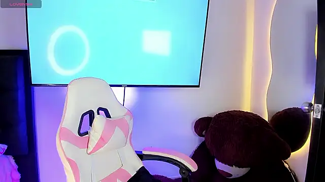 Snapshot of Maryonthemoon chatting on February 3, 2026, 4:54 am Maryonthemoon online show from February 3, 2026, 4:54 am