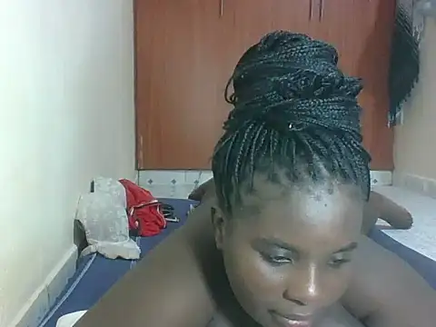 hotebbbyy online show from May 15, 2026, 4:27 pm