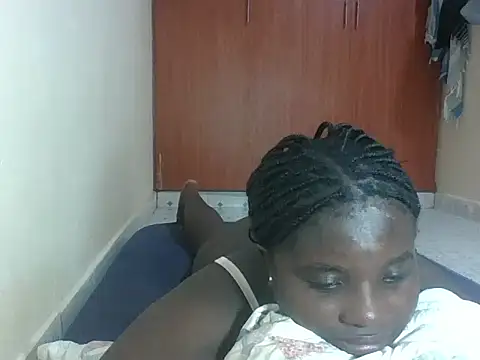hotebbbyy online show from May 24, 2026, 6:35 am