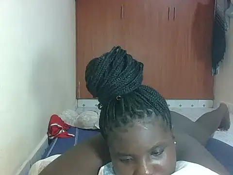 hotebbbyy online show from May 15, 2026, 12:41 am