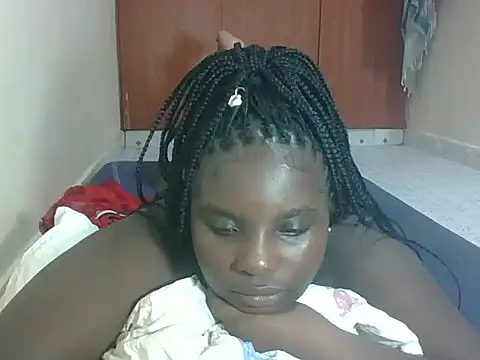 hotebbbyy online show from May 8, 2026, 3:38 pm