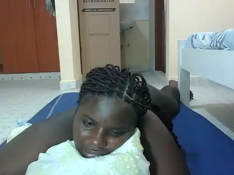 hotebbbyy online show from January 19, 2026, 6:39 am