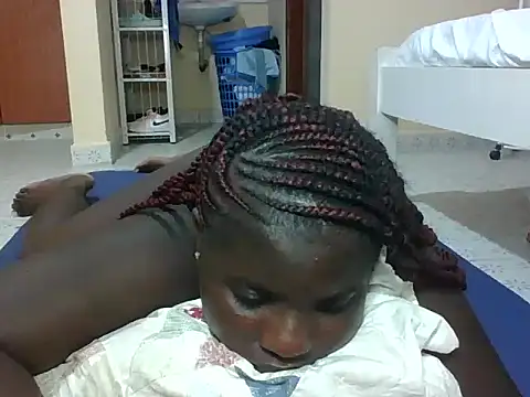 hotebbbyy online show from February 14, 2026, 6:52 pm