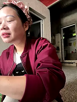 Hellen 111 online show from October 10, 2025, 2:45 am