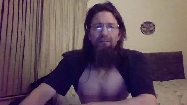 Snapshot of Dreamer8802 chatting on April 22, 2026, 9:43 pm Dreamer8802 online show from April 22, 2026, 9:43 pm