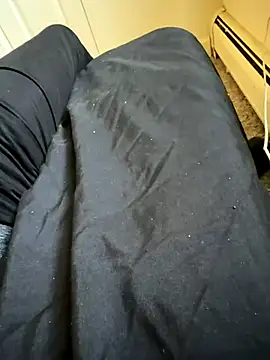 Snapshot of Big-dick_1 chatting on December 7, 2024, 6:10 pm Big-dick 1 online show from December 7, 2024, 6:10 pm