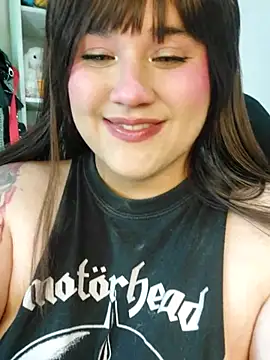 Snapshot of ItsNaiixa chatting on February 8, 2026, 9:12 pm ItsNaiixa online show from February 8, 2026, 9:12 pm