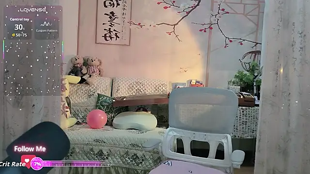 Lisa-s online show from October 10, 2025, 1:17 am