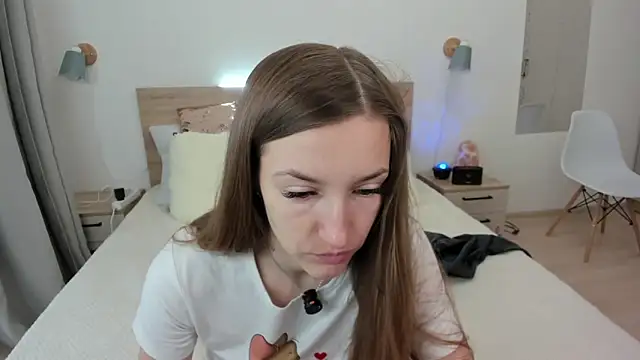 KateRedgar online show from May 29, 2026, 10:32 am