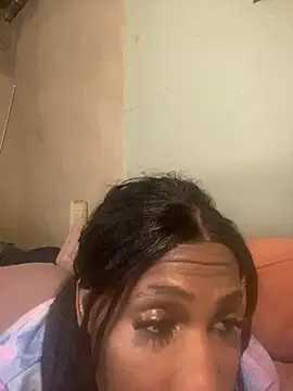 Snapshot of Moorella1 chatting on May 6, 2026, 10:41 am Moorella1 online show from May 6, 2026, 10:41 am