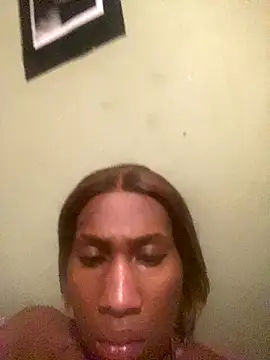 Moorella1 online show from October 21, 2025, 6:40 pm