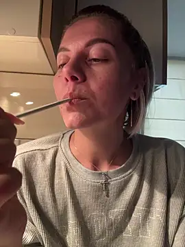 Snapshot of tanyagrey chatting on November 28, 2025, 7:30 am tanyagrey online show from November 28, 2025, 7:30 am