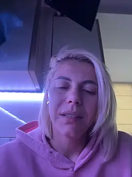 tanyagrey online show from May 14, 2026, 5:48 am