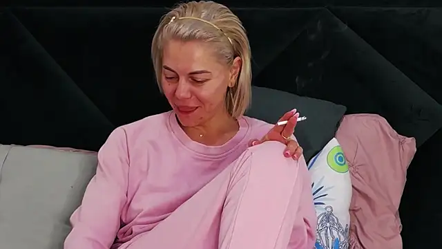 tanyagrey online show from March 6, 2026, 6:41 am