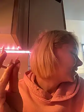 tanyagrey online show from March 17, 2026, 7:22 am