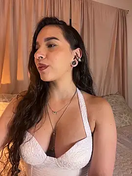 Snapshot of ThaliaRivera_ chatting on June 3, 2026, 5:08 am ThaliaRivera online show from June 3, 2026, 5:08 am