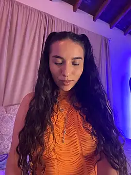 Snapshot of ThaliaRivera_ chatting on June 7, 2026, 5:45 am ThaliaRivera online show from June 7, 2026, 5:45 am