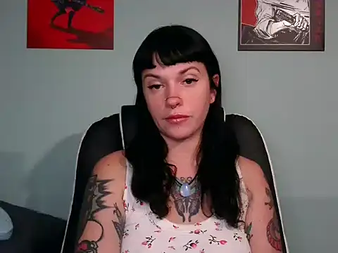 Snapshot of Marcelinegoddess chatting on October 27, 2025, 4:57 am Marcelinegoddess online show from October 27, 2025, 4:57 am