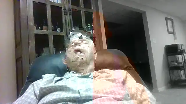 Snapshot of bootlegmanz chatting on November 8, 2025, 11:41 pm bootlegmanz online show from November 8, 2025, 11:41 pm