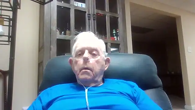 Snapshot of bootlegmanz chatting on November 25, 2025, 1:33 pm bootlegmanz online show from November 25, 2025, 1:33 pm