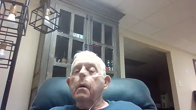 Snapshot of bootlegmanz chatting on October 8, 2025, 1:29 am bootlegmanz online show from October 8, 2025, 1:29 am