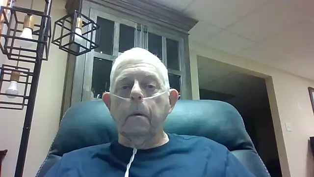 Snapshot of bootlegmanz chatting on October 2, 2025, 2:09 pm bootlegmanz online show from October 2, 2025, 2:09 pm