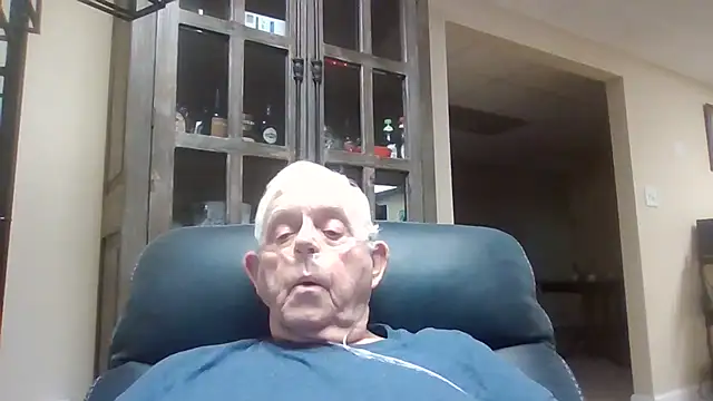 Snapshot of bootlegmanz chatting on November 20, 2025, 4:29 pm bootlegmanz online show from November 20, 2025, 4:29 pm