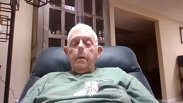 Snapshot of bootlegmanz chatting on September 28, 2025, 1:18 pm bootlegmanz online show from September 28, 2025, 1:18 pm