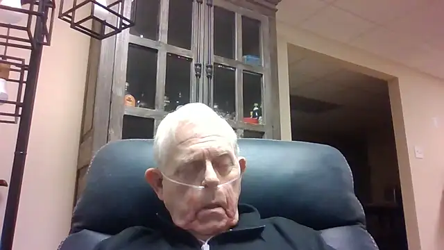 Snapshot of bootlegmanz chatting on May 3, 2026, 6:00 pm bootlegmanz online show from May 3, 2026, 6:00 pm