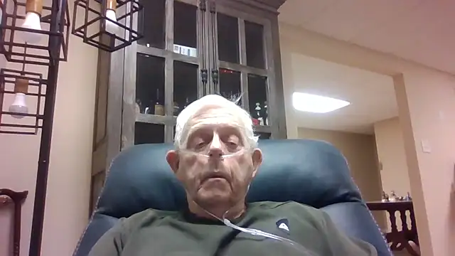 Snapshot of bootlegmanz chatting on December 14, 2025, 5:07 pm bootlegmanz online show from December 14, 2025, 5:07 pm