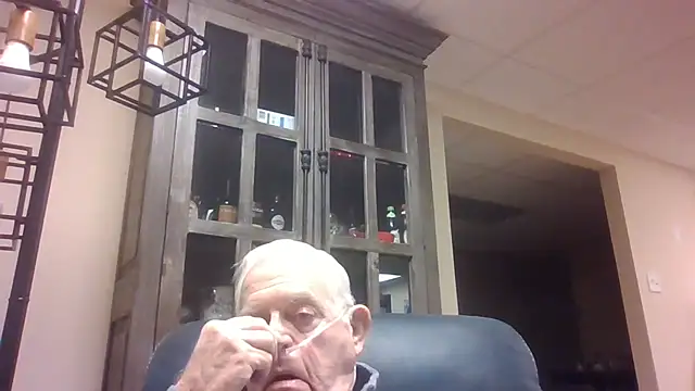 Snapshot of bootlegmanz chatting on October 27, 2025, 1:45 pm bootlegmanz online show from October 27, 2025, 1:45 pm