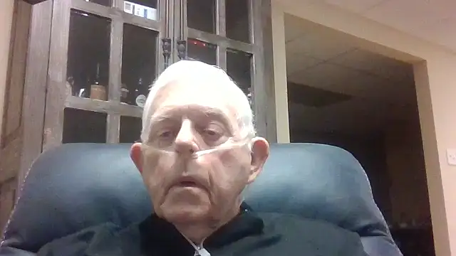 Snapshot of bootlegmanz chatting on October 26, 2025, 2:39 pm bootlegmanz online show from October 26, 2025, 2:39 pm