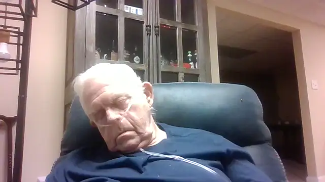 Snapshot of bootlegmanz chatting on November 26, 2025, 5:46 pm bootlegmanz online show from November 26, 2025, 5:46 pm