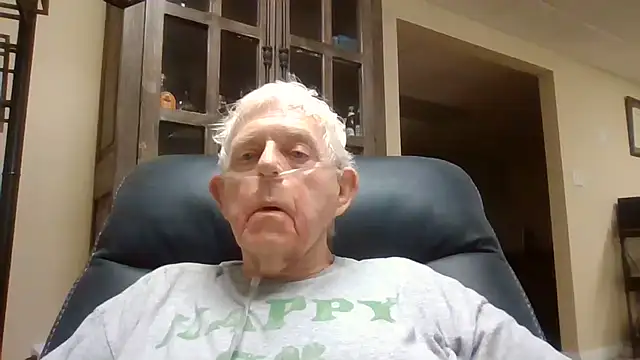 Snapshot of bootlegmanz chatting on June 30, 2026, 12:10 am bootlegmanz online show from June 30, 2026, 12:10 am