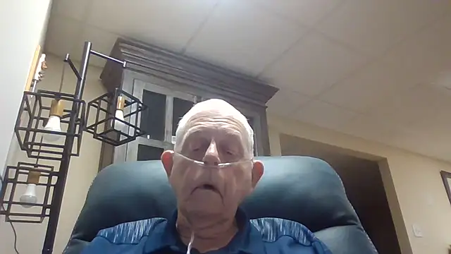 Snapshot of bootlegmanz chatting on September 25, 2025, 2:01 pm bootlegmanz online show from September 25, 2025, 2:01 pm