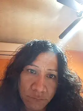 Snapshot of miicheele32 chatting on November 30, 2025, 8:26 am miicheele32 online show from November 30, 2025, 8:26 am