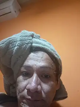 Snapshot of miicheele32 chatting on November 4, 2025, 7:45 am miicheele32 online show from November 4, 2025, 7:45 am