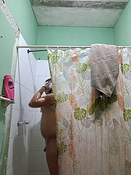 Snapshot of miicheele32 chatting on October 24, 2025, 6:56 am miicheele32 online show from October 24, 2025, 6:56 am