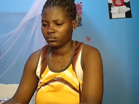 Snapshot of TrishaKalid chatting on February 18, 2026, 8:05 pm TrishaKalid online show from February 18, 2026, 8:05 pm