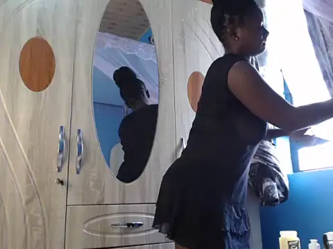 Snapshot of TrishaKalid chatting on February 18, 2026, 8:00 am TrishaKalid online show from February 18, 2026, 8:00 am