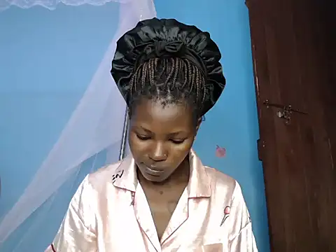 Snapshot of TrishaKalid chatting on January 6, 2026, 8:40 am TrishaKalid online show from January 6, 2026, 8:40 am