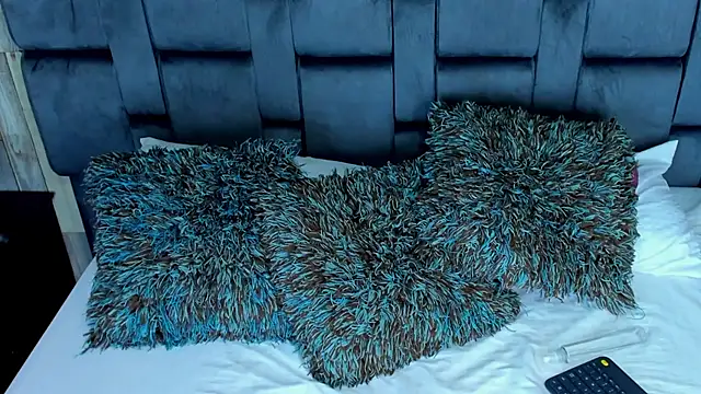 Snapshot of Aisha_Hall chatting on December 23, 2024, 7:52 pm Aisha Hall online show from December 23, 2024, 7:52 pm