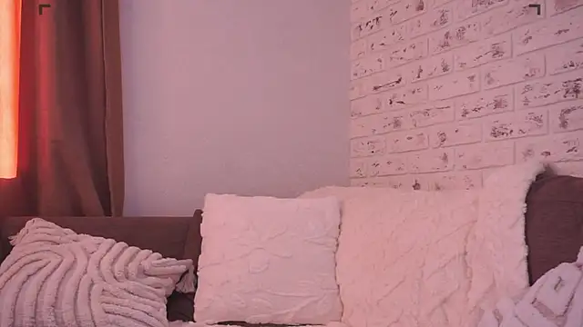 Snapshot of Charming_Daphny chatting on March 7, 2025, 8:23 am Charming Daphny online show from March 7, 2025, 8:23 am