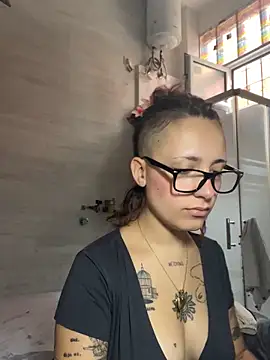 Snapshot of Hawitxui chatting on September 13, 2025, 8:14 am Hawitxui online show from September 13, 2025, 8:14 am