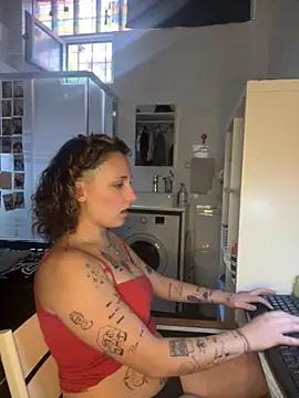 Snapshot of Hawitxui chatting on October 21, 2025, 9:19 am Hawitxui online show from October 21, 2025, 9:19 am