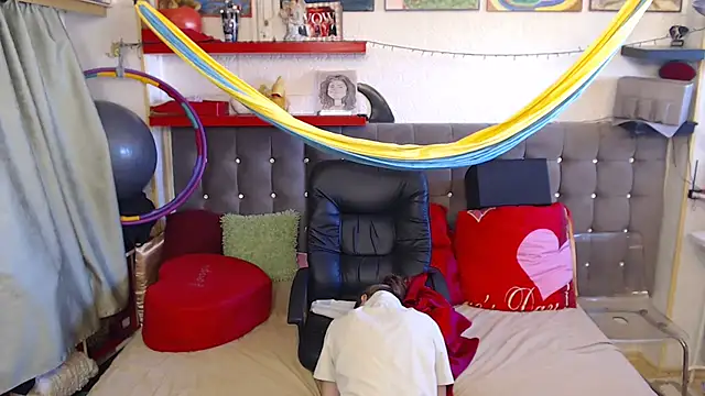 Snapshot of kellyterapy chatting on October 10, 2025, 10:27 am kellyterapy online show from October 10, 2025, 10:27 am