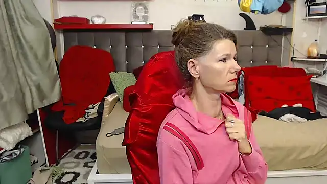 Snapshot of kellyterapy chatting on October 5, 2025, 4:09 pm kellyterapy online show from October 5, 2025, 4:09 pm