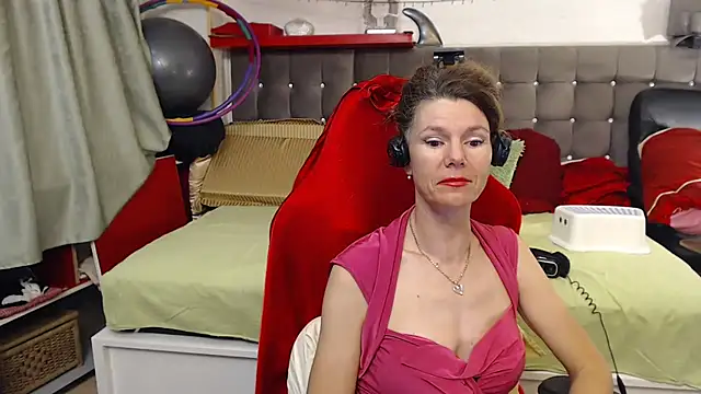 Snapshot of kellyterapy chatting on October 28, 2025, 10:09 pm kellyterapy online show from October 28, 2025, 10:09 pm